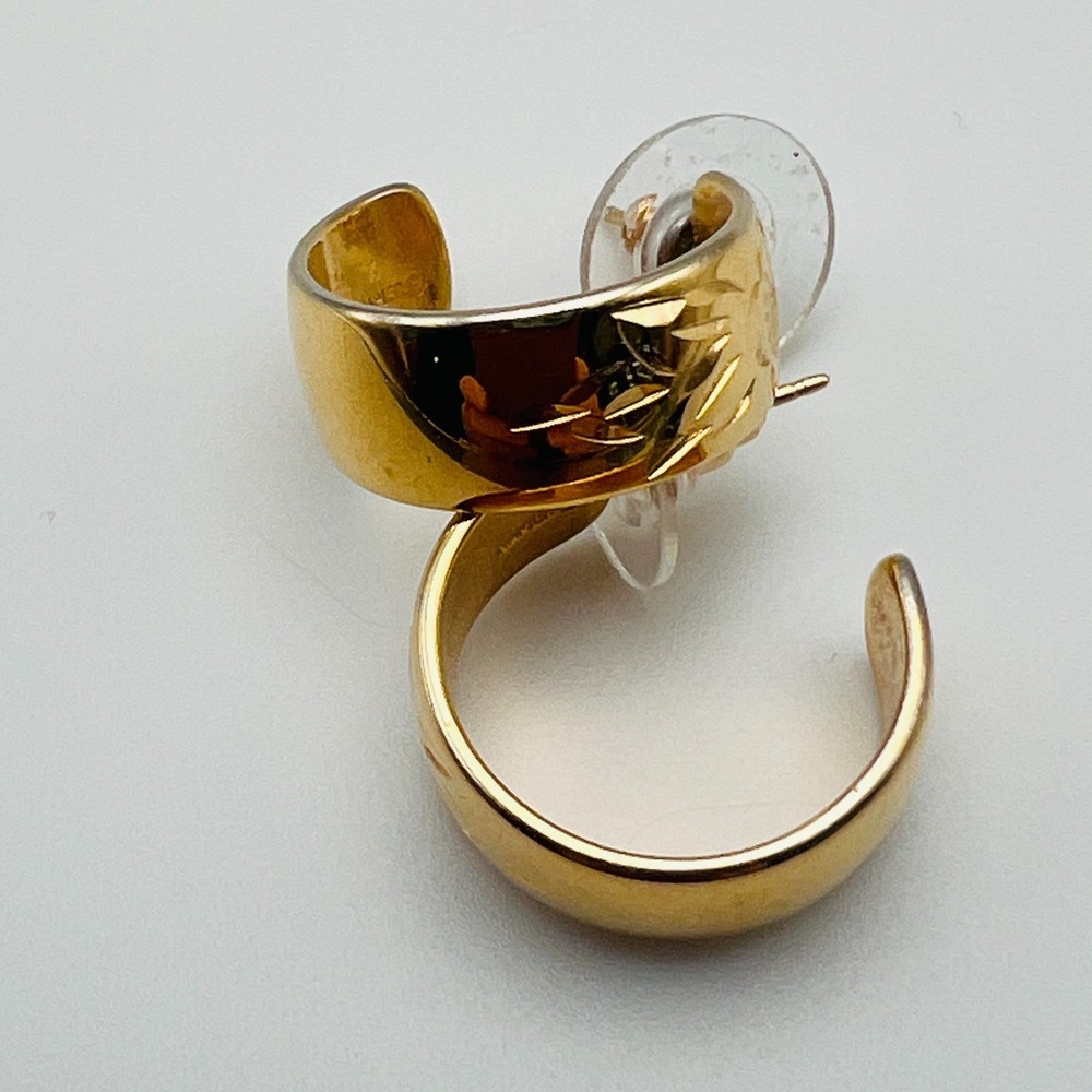 Napier Hoop Earrings Floral Etched Gold Tone Vintage Classic Elegant Style Looks - Picture 5 of 10
